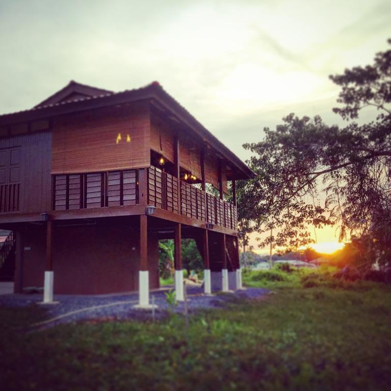 Kejora Homestay 캉가르 외부 사진